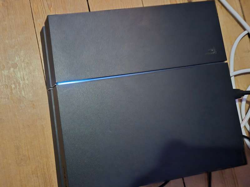 PlayStation 4 1TB Bundle (Read Description)