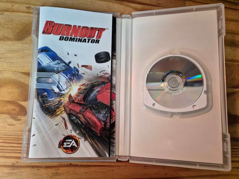 Burnout Dominator(PSP)