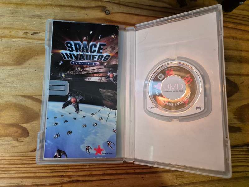 Space Invaders Evolution(PSP)