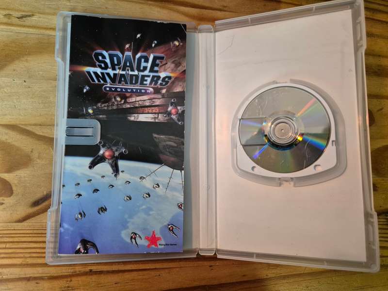 Space Invaders Evolution(PSP)