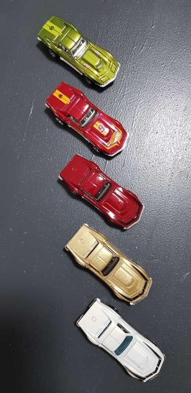 5x Hot wheels 69 corvettes