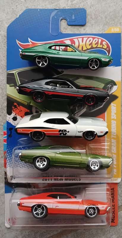 Hot wheels ford gran torino x5
