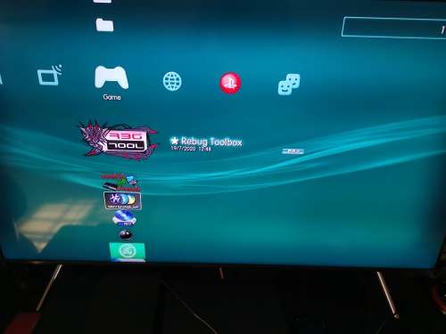 Ps3 250gig..2 controllers,5games on disc,16 games on system.all cables.