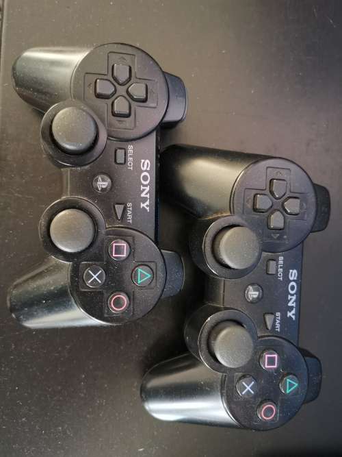 Ps3 controllers x2