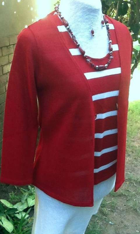 SIZE 36 SUMMER WEIGHT KNITTED CARDI AND STRIPED VEST