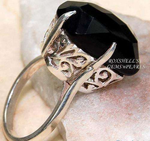 SIZE 6 1/2 BLACK ONYX SET IN SOLID 925 STERLING SILVER RING **STARTING PRICE ONLY R139.00**