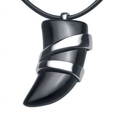 STAINLESS STEEL SPEAR ONYX  PENDANT WITH FREE THONG OR S.STEEL  BALL CHAIN