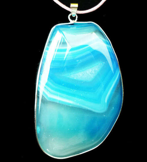 SKY BLUE  AGATE  S.PLATED  PENDANT   68MM X 46MM X 12MM AND 46CM STERLING BOX CHAIN