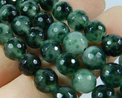 SOFT GREEN   AND SPECKLED DARK GREEN EMERALD  8MM   52 PIECES