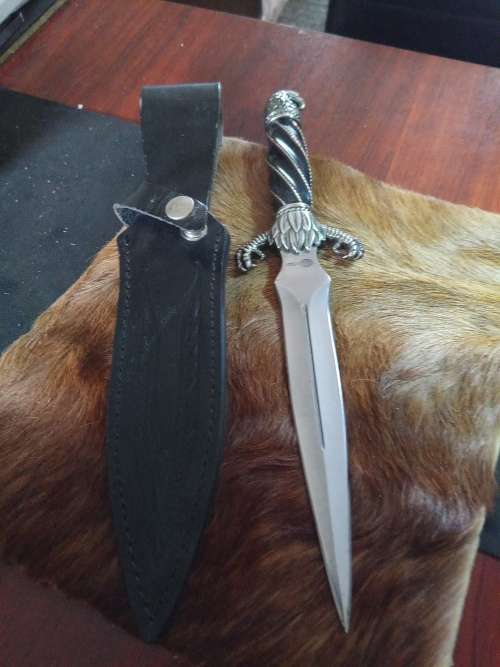 DAGGER MADE BY UNITED, STAINLESS STEEL UC75