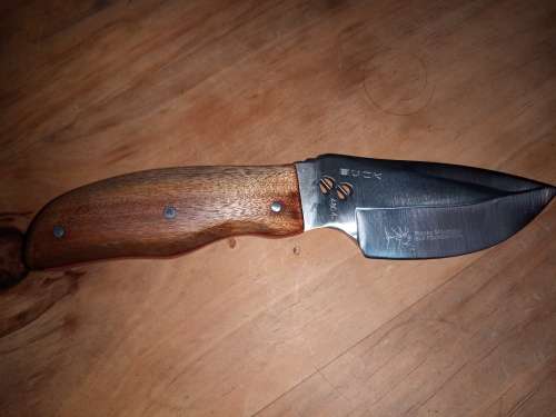 BUCK KNIFE, ROCKY MOUNTAIN, ELK FOUNDATION 480 WITH HANDMADE WOOD HANDLE