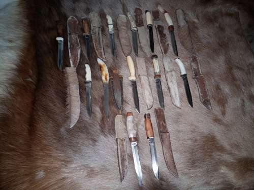SET OF 13 KNIFES USED STAINLESS STEEL, HANDLES HAND MADE WITH WOOD