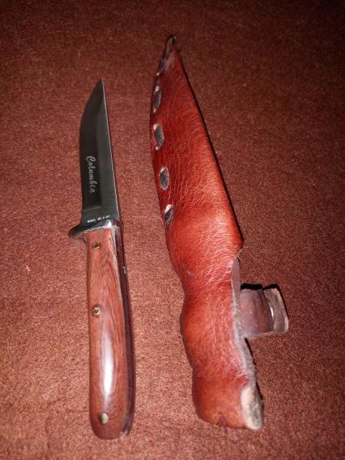 HANDMADE KNIFE USING COLUMBIA  MODEL K-89 BLADE HANDLE MADE WITH BUSHVELD HARDEHOUT & LEATHER SHEET