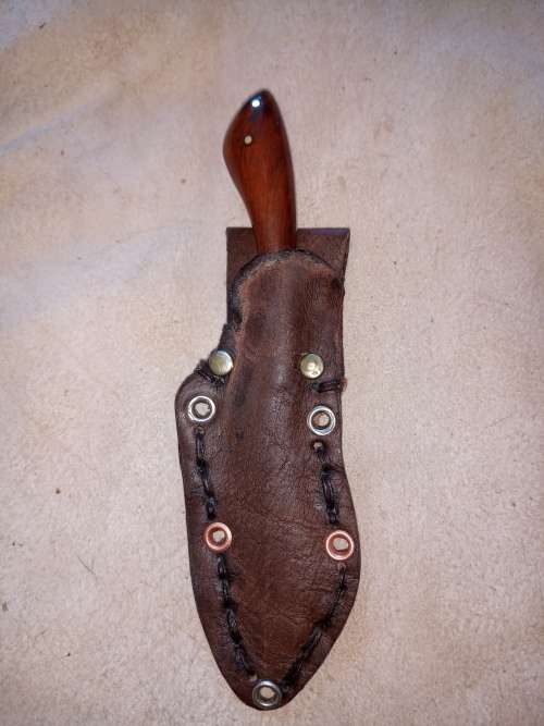 HUNTING KNIFE WITH HANDMADE HANDLE AND LEATHER SCABBARD