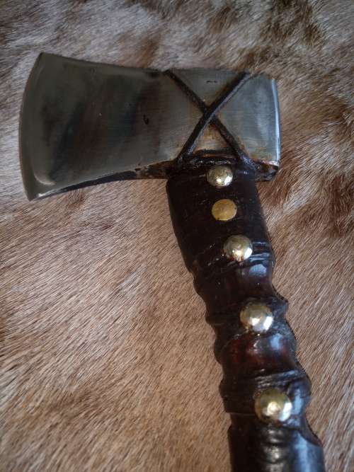 HANDMADE VIKING AXE 47 CM  WITH HANDMADE LEATHER POUCH