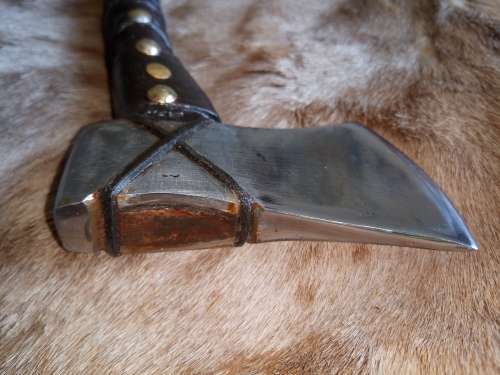 HANDMADE VIKING AXE 47 CM  WITH HANDMADE LEATHER POUCH