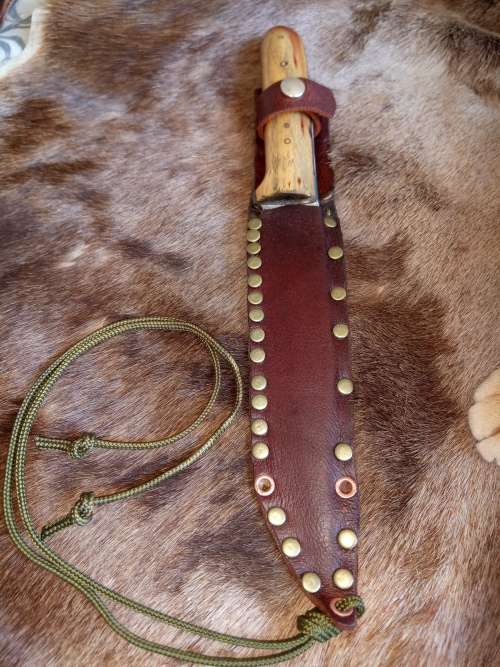 HUNTING KNIFE BLADE SS WITH HANDMADE HANDLE AND HANDMADE LEATHER SCABBARD