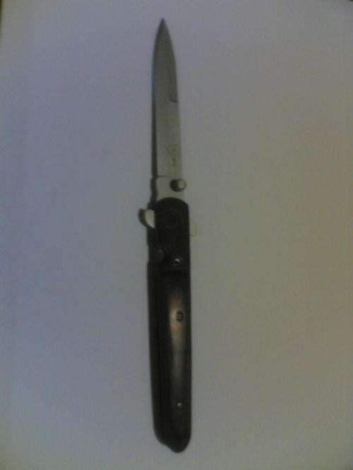 STUNNING STILLETO TYPE JT FOLDING KNIFE