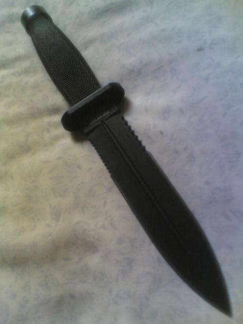 SOG TACTICAL FULL TANG KNIVE A IDEAL CHRISTMAS GIFT FOR THE SPECIAL ONE IN YOUR LIFE