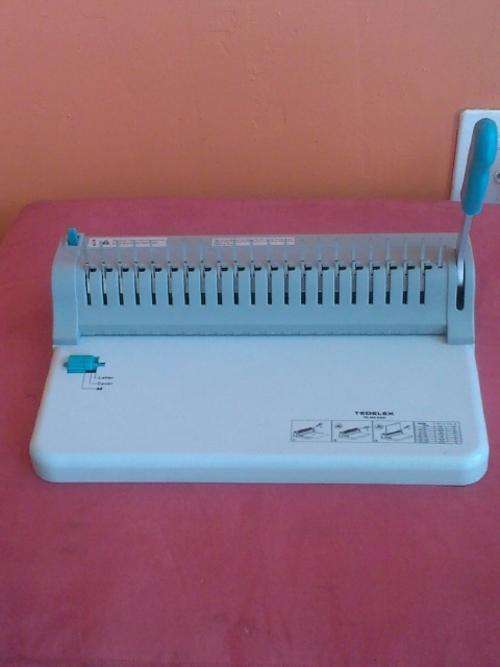A4 COMB BINDING MACHINE