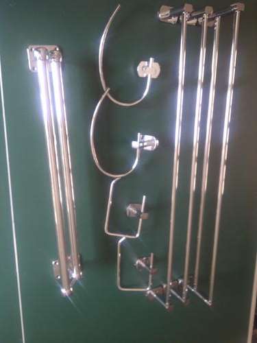 BATHROOM TOWEL RAIL JOBLOT  LIKE NEW DONT MISS THIS BARGAIN!!!