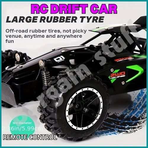Remote Control Off Road Car 2.4G 15km/h High Speed Black and Green