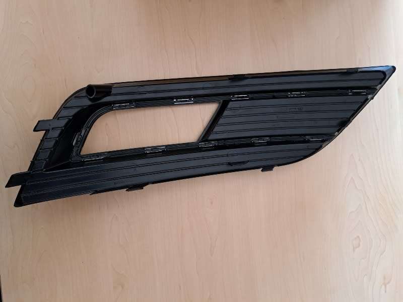 Fog Light Grille Bumper Grill Cover for Audi A4 S4 B8.5 B9 2013-2015 Left and Right