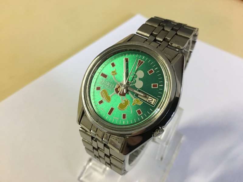 VINTAGE SEIKO 5 MICKY MOUSE AUTOMATIC DAY & DATE WRIST WATCH FOR MEN IN EXCELLENT CONDITION