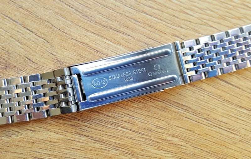 Omega 1068 bracelet top