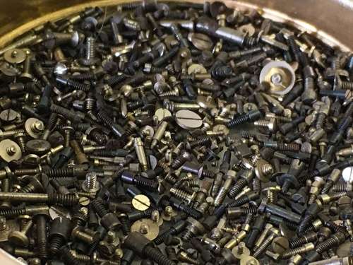 10 grams assorted watch/pocket watch screws