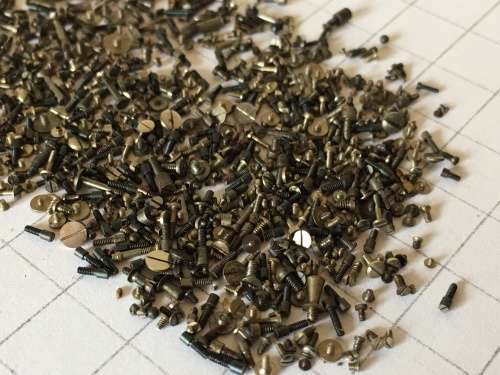 10 grams assorted watch/pocket watch screws