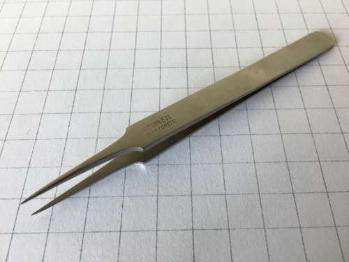 Unbranded - non magnetic tweezers