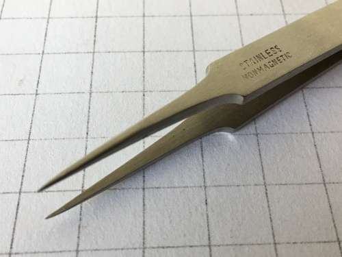 Unbranded - non magnetic tweezers