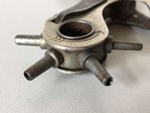 C.S. OSBORNE and CO - 6 hole wheel leather punch