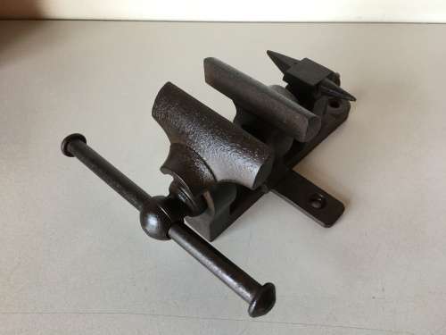 75mm bench vise with anvil