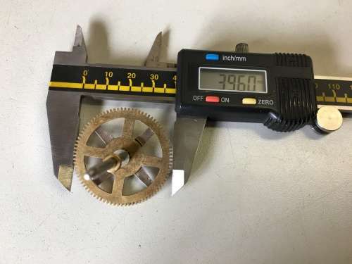 Clock mainspring barrels, center & intermediate wheels
