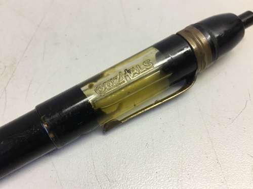 Clock precision oiler with Moebius oil