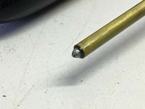 Clock precision oiler with Moebius oil