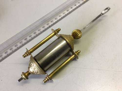Cylinder type clock pendulum