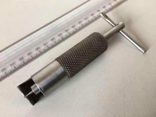 Heavy duty clock gear/hand lifting tool
