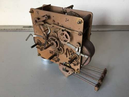 Old clock movement - 13cm - parts/repair