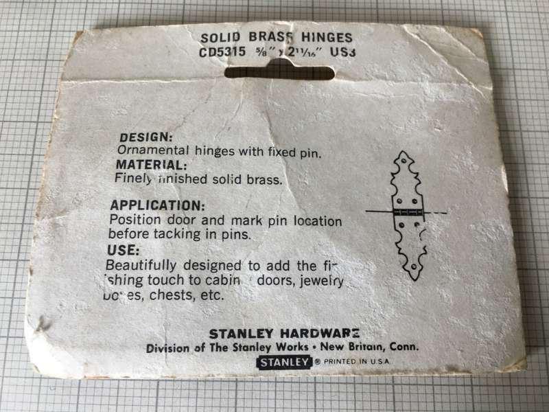 Small brass hinges - 16mm