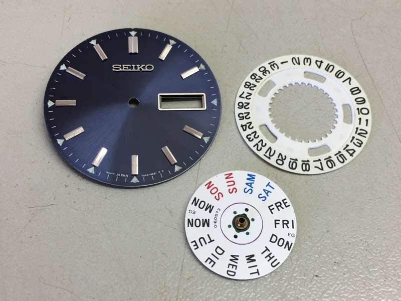 Seiko 7N43-9251 dial