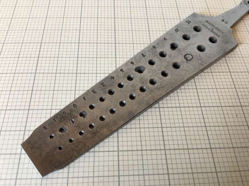 Watch/clockmakers screwplate
