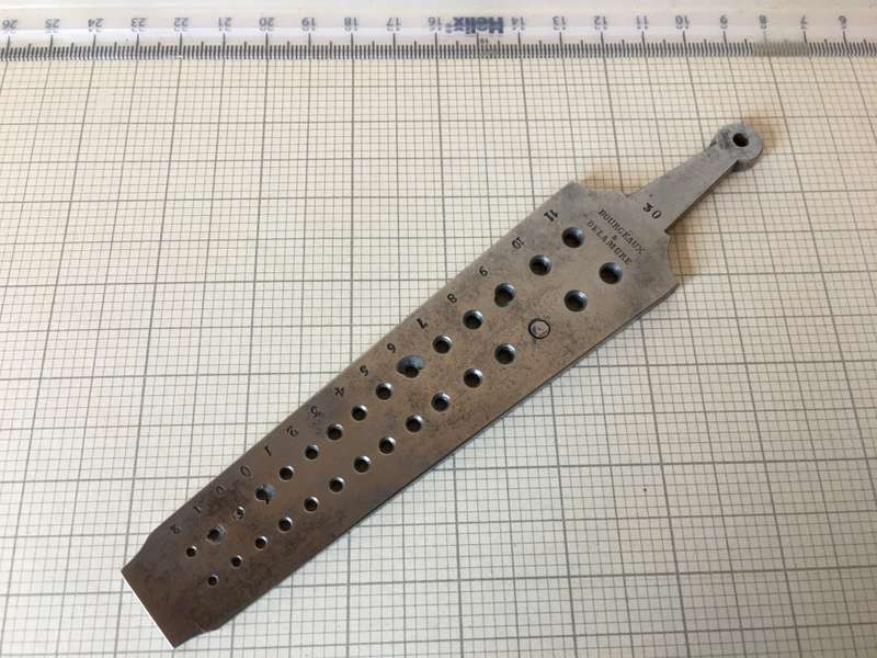 Watch/clockmakers screwplate