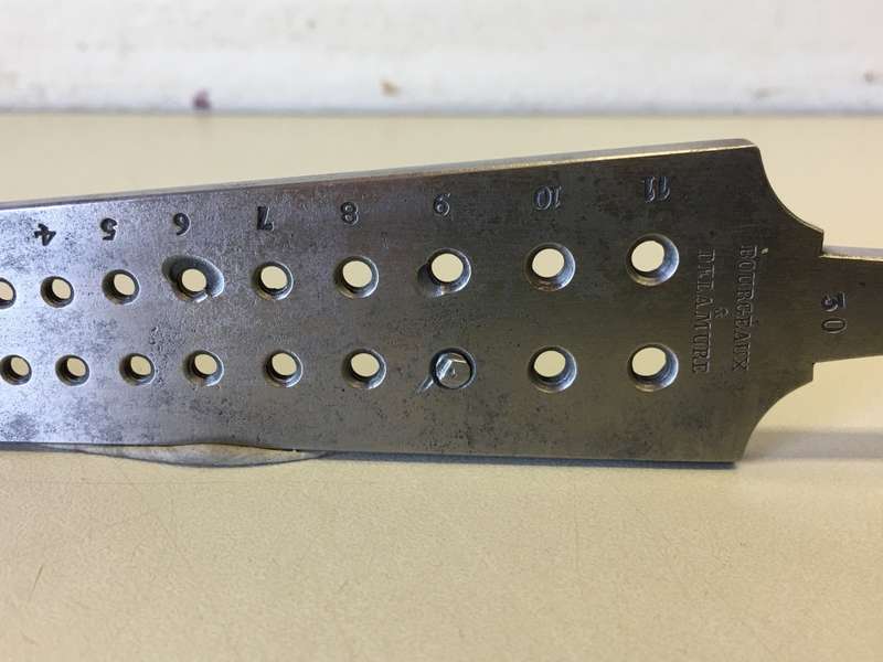 Watch/clockmakers screwplate