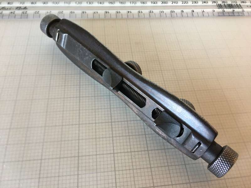 Universal waterproof watch case opener