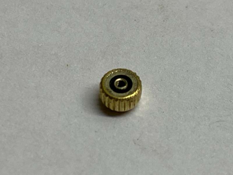 Omega gold crown - 3.9 x 2.6mm