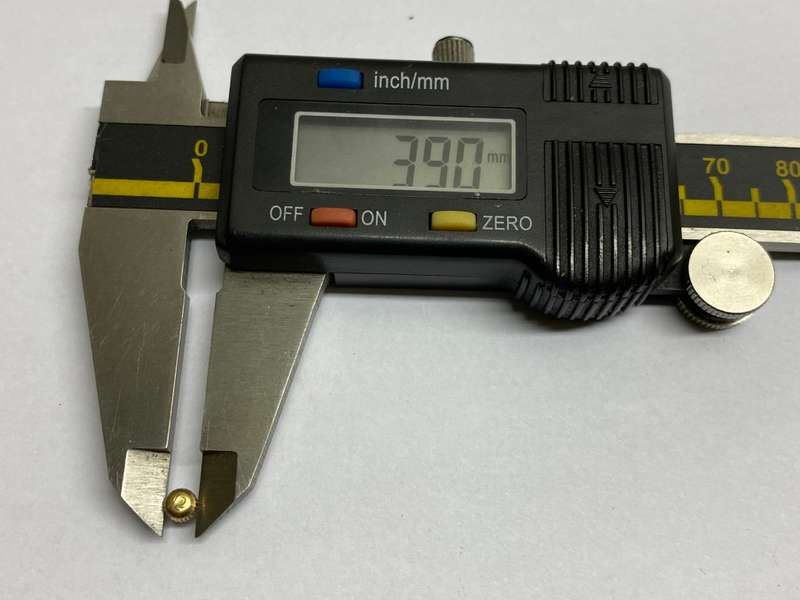Omega gold crown - 3.9 x 2.6mm