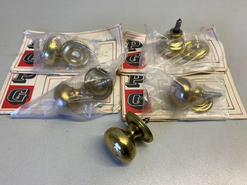 25mm brass door knobs - 5 pieces